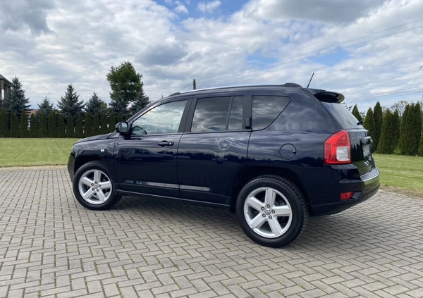 Jeep Compass cena 42900 przebieg: 163000, rok produkcji 2011 z Kutno małe 781